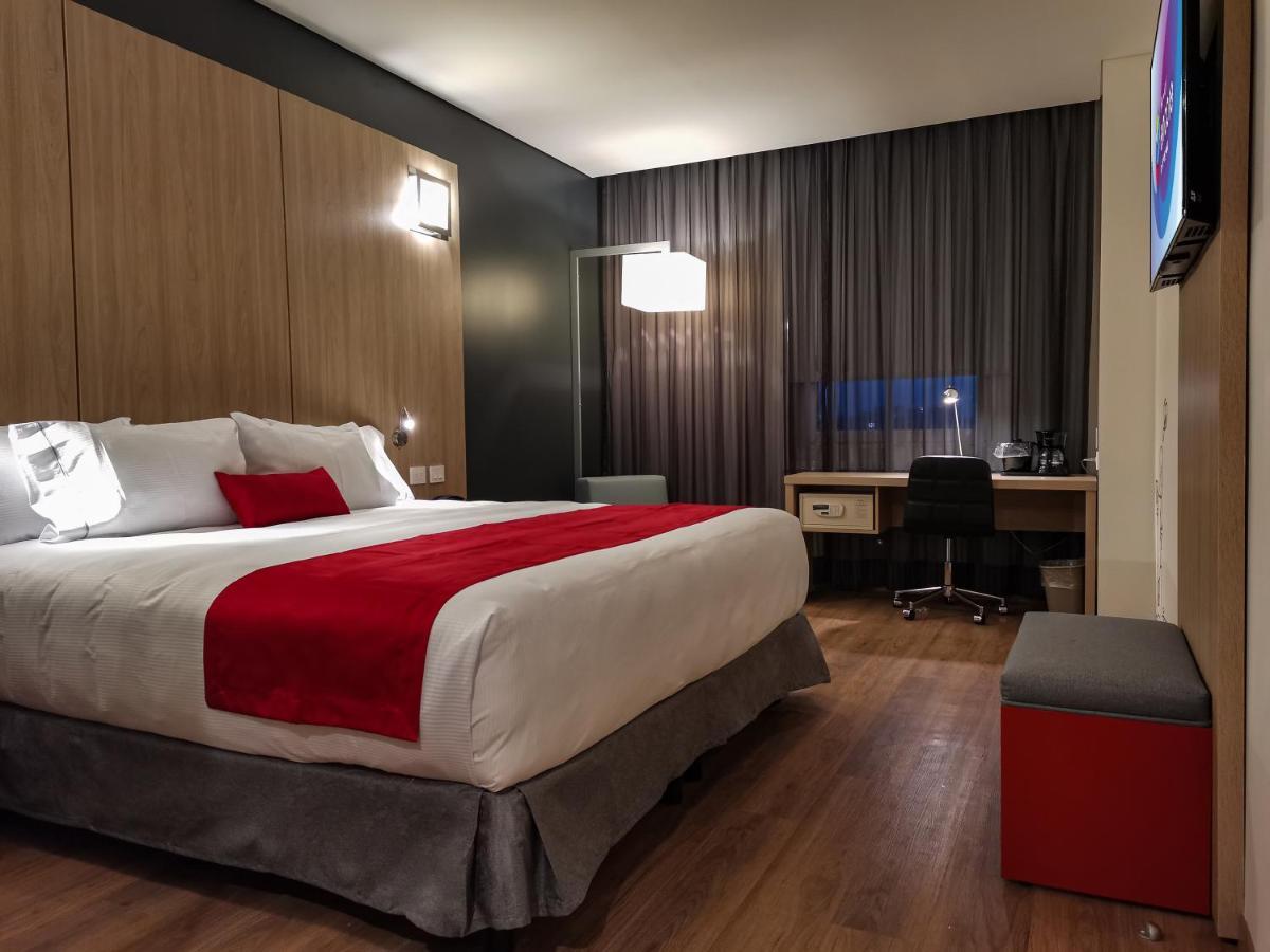 Ramada Encore By Wyndham Monterrey Apodaca Zona Aeropuerto Exterior photo